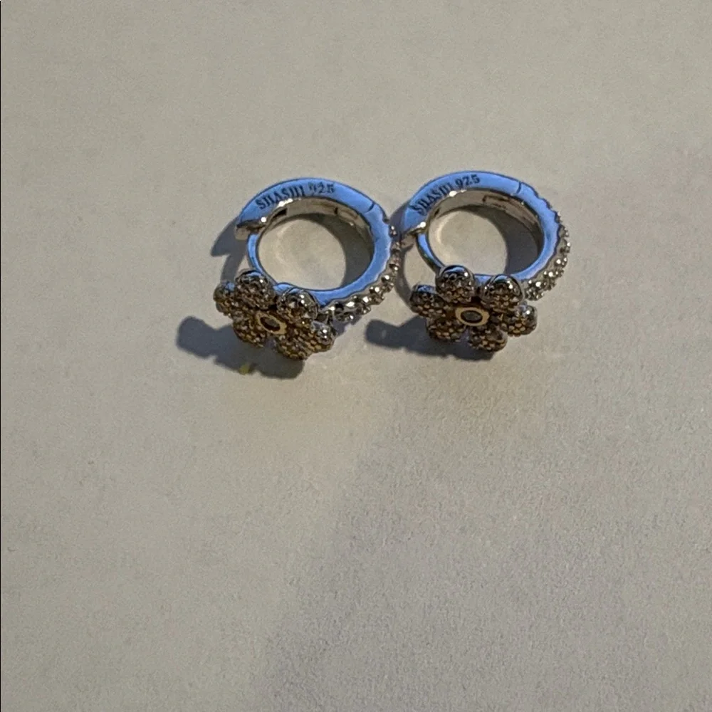 SHASHI Silver Plated Pave Floral Huggie Petite Earrings - Picture 2 of 8